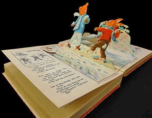 Ropert Bear snowball fight in pop-up book