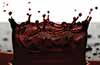 Image of crown-shaped splash in liquid